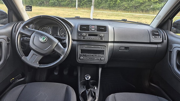Skoda Fabia 4 of 8