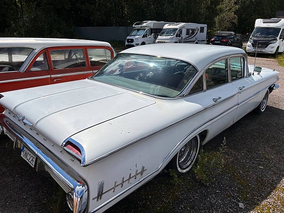Oldsmobile 88 5 of 8