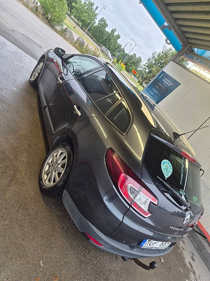 Renault Megane III 3 of 4