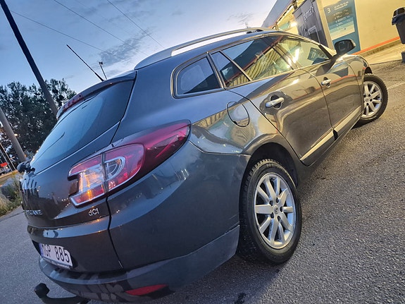 Renault Megane III 2 of 4