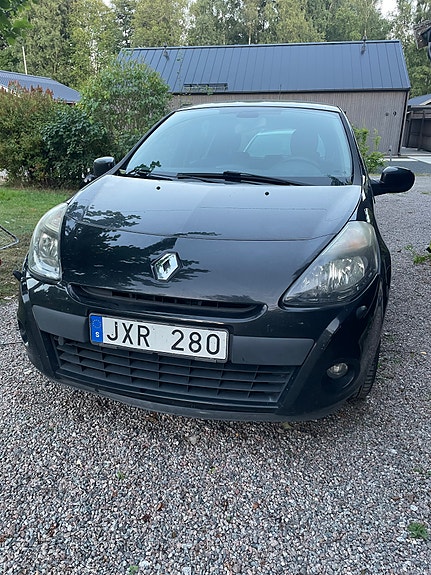 Renault Clio 2 of 4