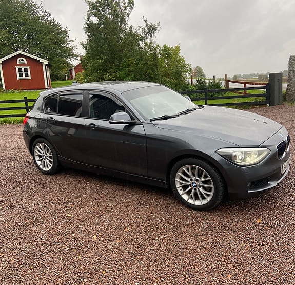 BMW 118d 2 of 6