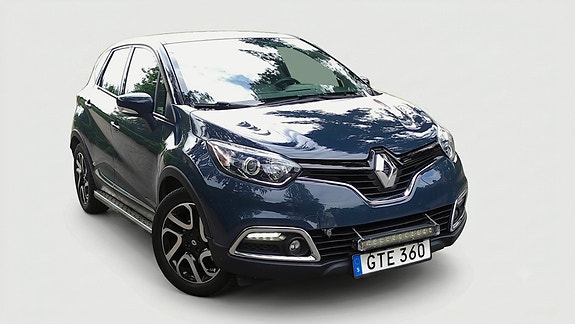 Renault Captur 3 of 17