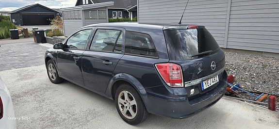 Opel Astra 4 of 8