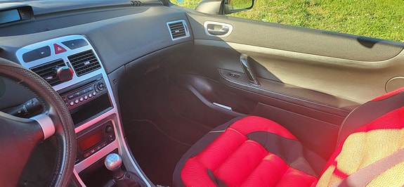 Peugeot 307 CC 9 of 22