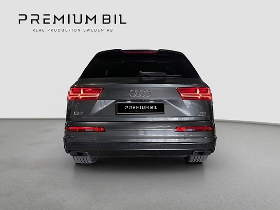 Audi Q7 5 of 16
