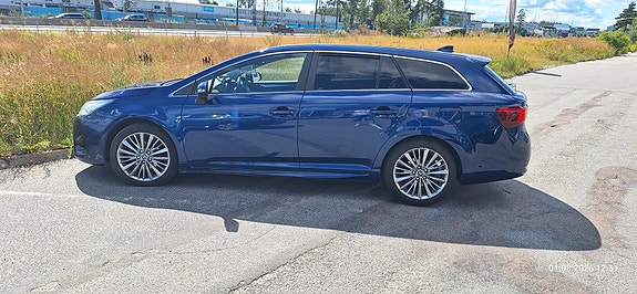 Toyota Avensis 4 of 14