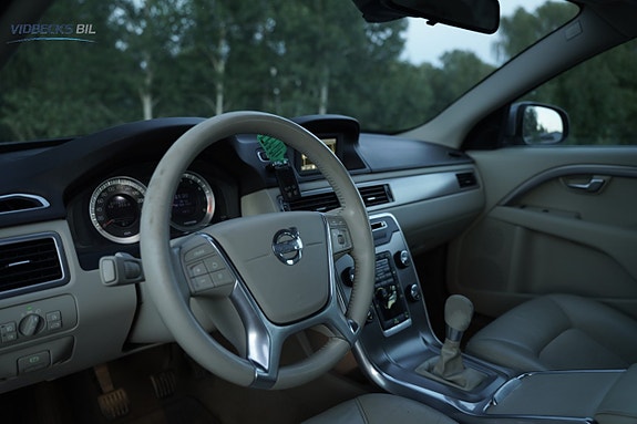 Volvo V70 7 of 13