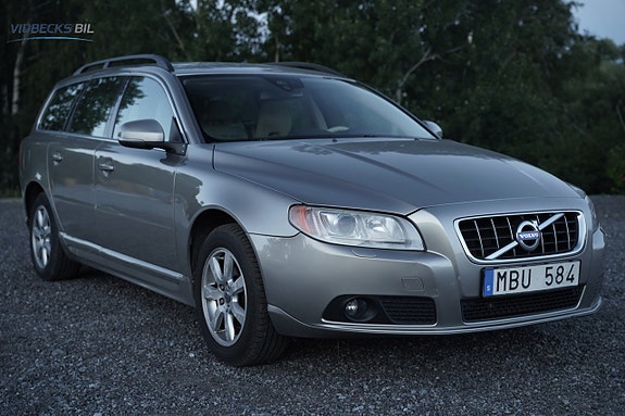 Volvo V70 3 of 13