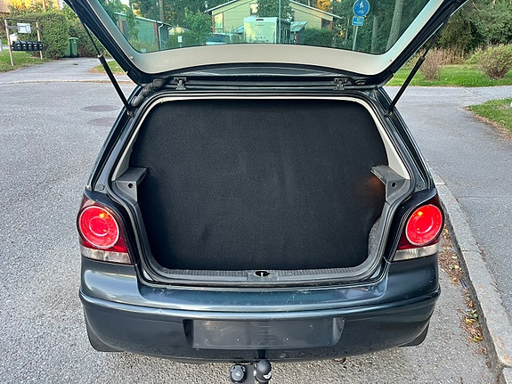 Volkswagen Polo 2 of 10