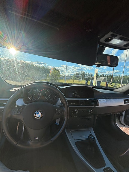 BMW 320xd 12 of 13