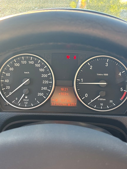BMW 320xd 13 of 13