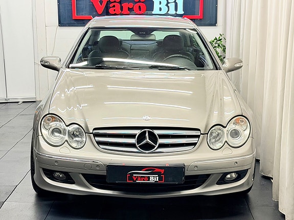 Mercedes-Benz CLK350 4 of 24