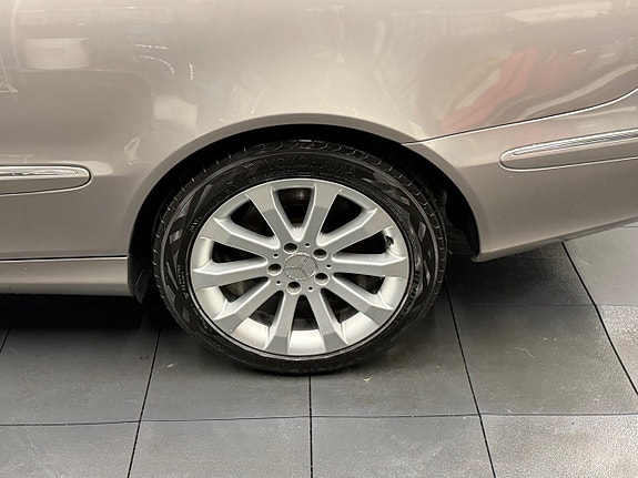 Mercedes-Benz CLK350 24 of 24