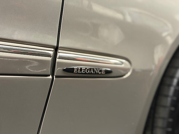Mercedes-Benz CLK350 18 of 24