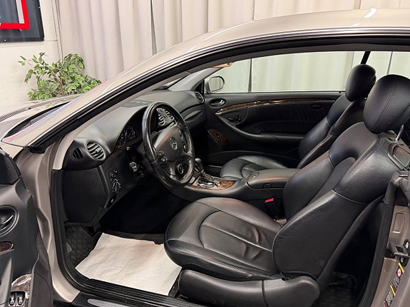 Mercedes-Benz CLK350 7 of 24