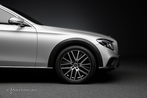 Mercedes-Benz E400 d 8 of 17