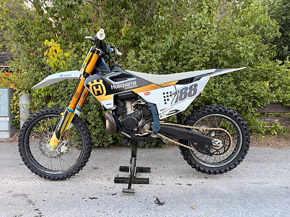 Husqvarna Tc 250 2 of 9