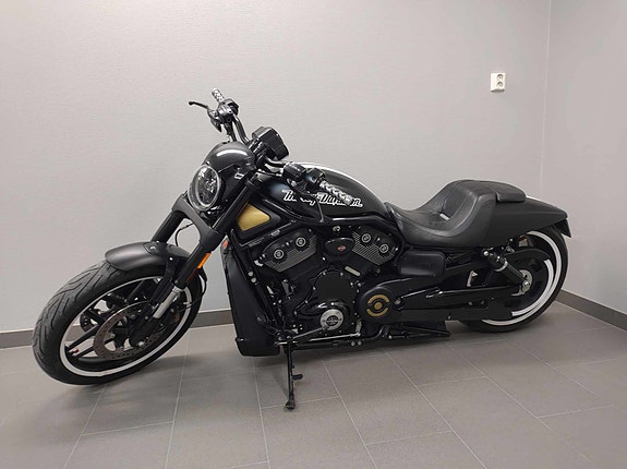Harley-Davidson VRSCDX Night Rod Special 2 of 6