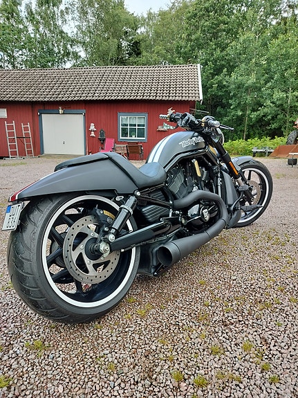 Harley-Davidson VRSCDX Night Rod Special 4 of 6