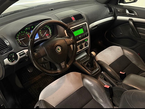 Skoda Octavia RS 11 of 13