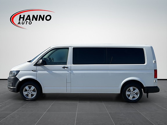 Volkswagen Caravelle 2 of 30