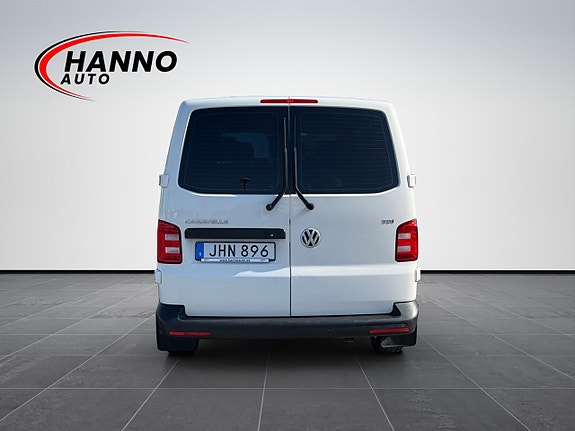 Volkswagen Caravelle 4 of 30