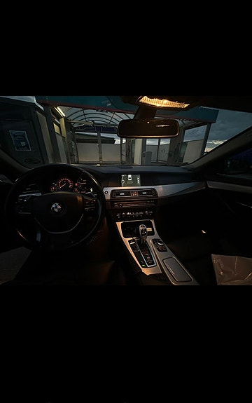 BMW 525d 4 of 8