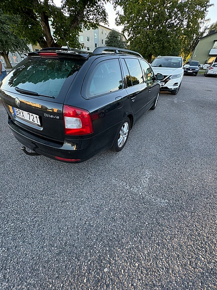 Skoda Octavia 3 of 7