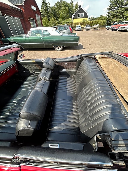 Chevrolet Impala 13 of 17