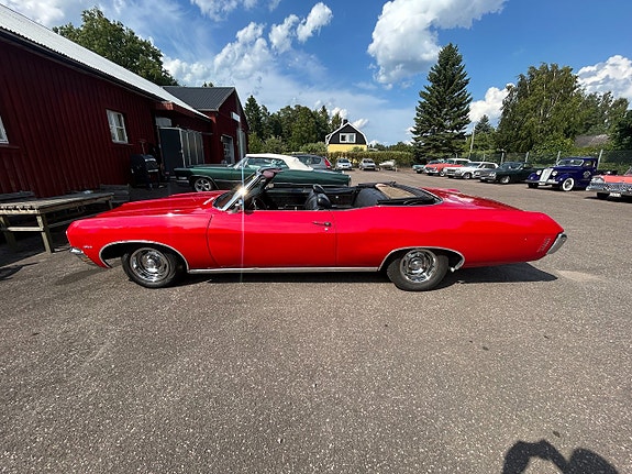 Chevrolet Impala 5 of 17