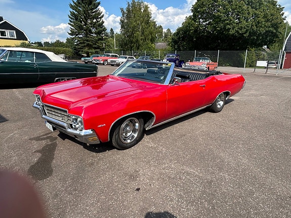 Chevrolet Impala 2 of 17