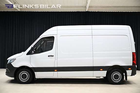 Mercedes-Benz Sprinter 211 2 of 26