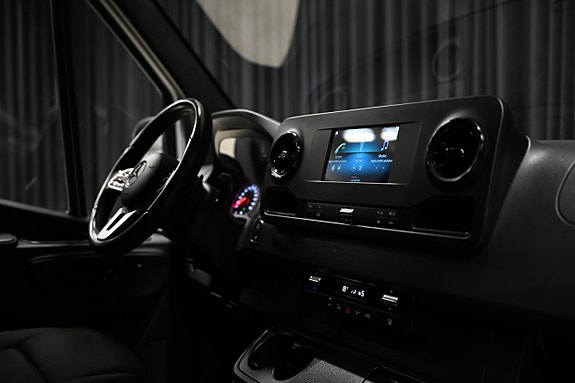Mercedes-Benz Sprinter 211 26 of 26