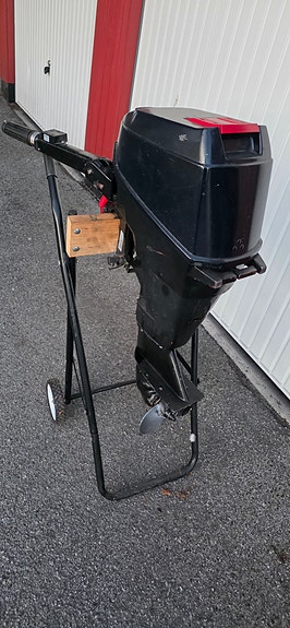 Askeladden 4.30, 80 trailer & 3 stycken motorer. 4 of 4