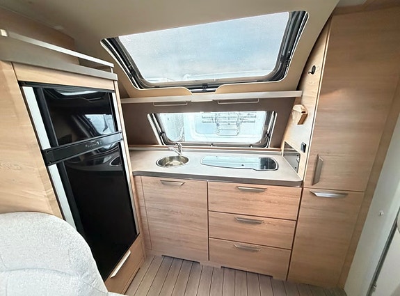 Knaus Südwind 650 PXB - Queenbed -Frontkök - 60YEdition 14 of 14