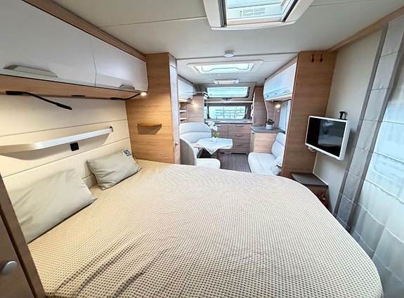 Knaus Südwind 650 PXB - Queenbed -Frontkök - 60YEdition 12 of 14