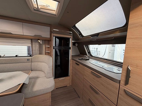 Knaus Südwind 650 PXB - Queenbed -Frontkök - 60YEdition 5 of 14