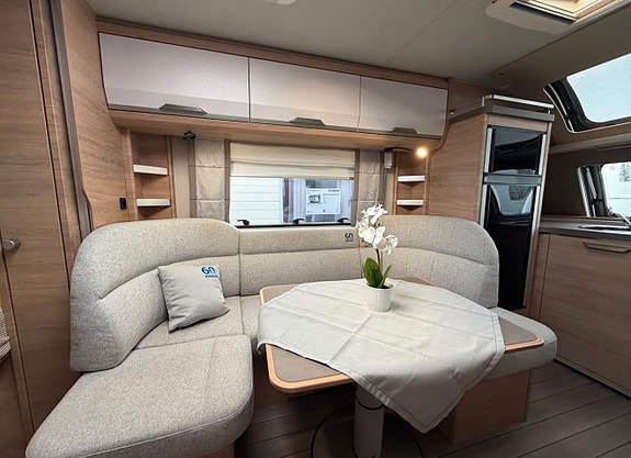Knaus Südwind 650 PXB - Queenbed -Frontkök - 60YEdition 7 of 14