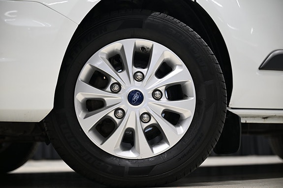 Ford Transit Custom 2 of 30