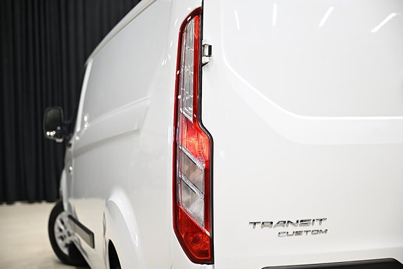 Ford Transit Custom 16 of 30