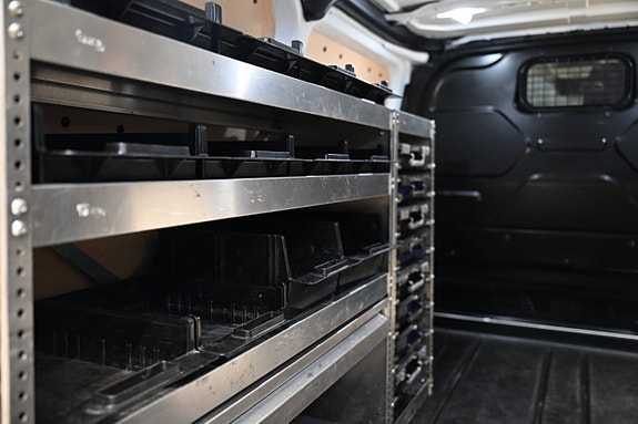 Ford Transit Custom 9 of 30