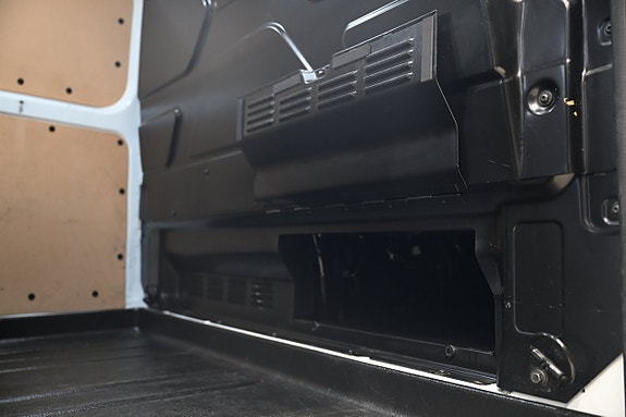 Ford Transit Custom 14 of 30