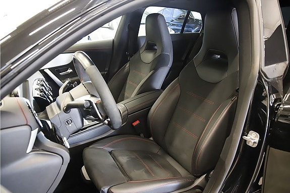Mercedes-Benz CLA45 8 of 13