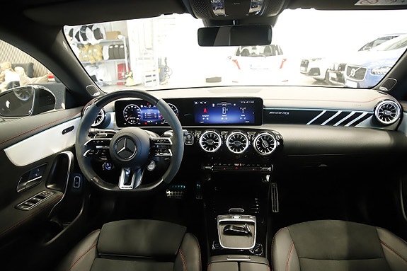Mercedes-Benz CLA45 6 of 13