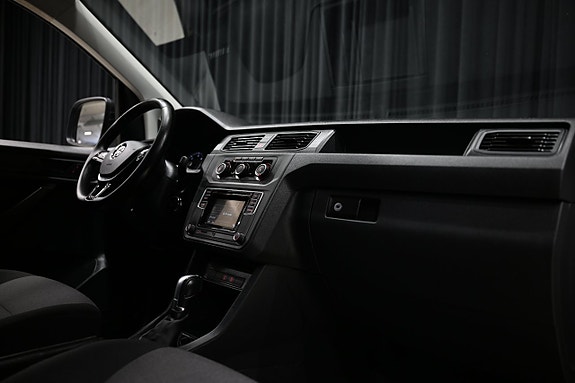 Volkswagen Caddy 23 of 28