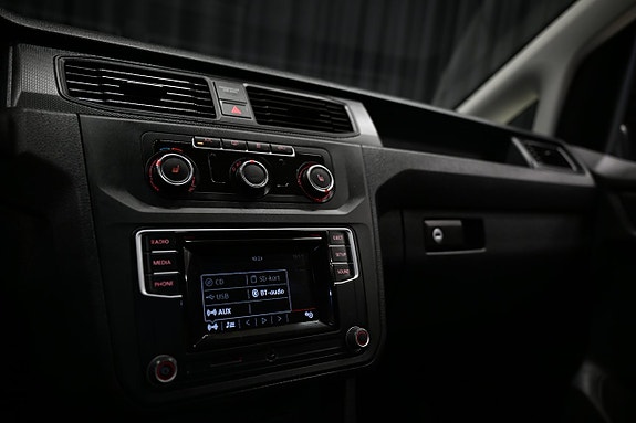 Volkswagen Caddy 26 of 28