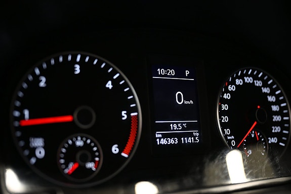 Volkswagen Caddy 18 of 28