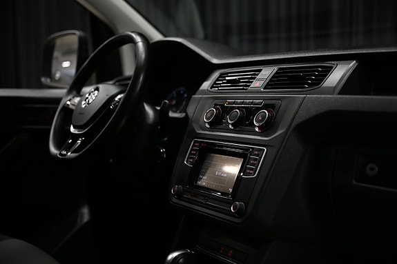 Volkswagen Caddy 27 of 28