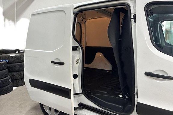 Peugeot Partner 10 of 16
